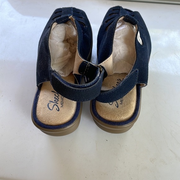 Sketchers size 7, Blue suede - Picture 3 of 5